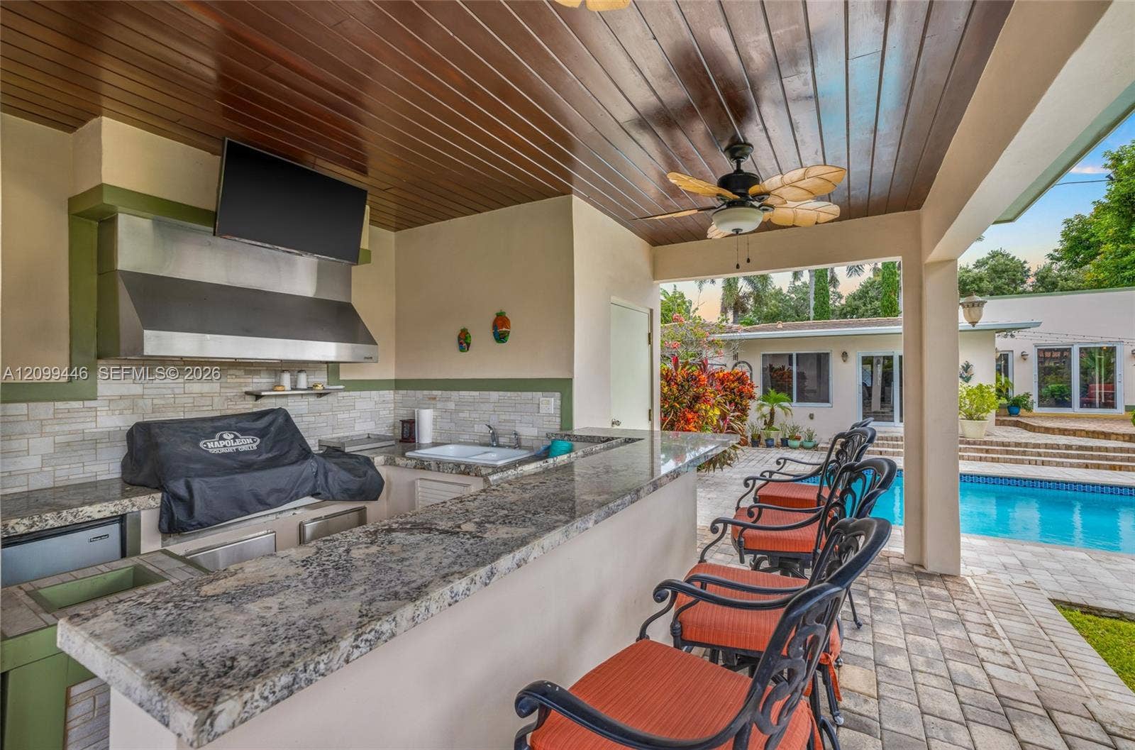 564 Palmetto Drive, Miami Springs, FL 33166 Outdoor Kitchen