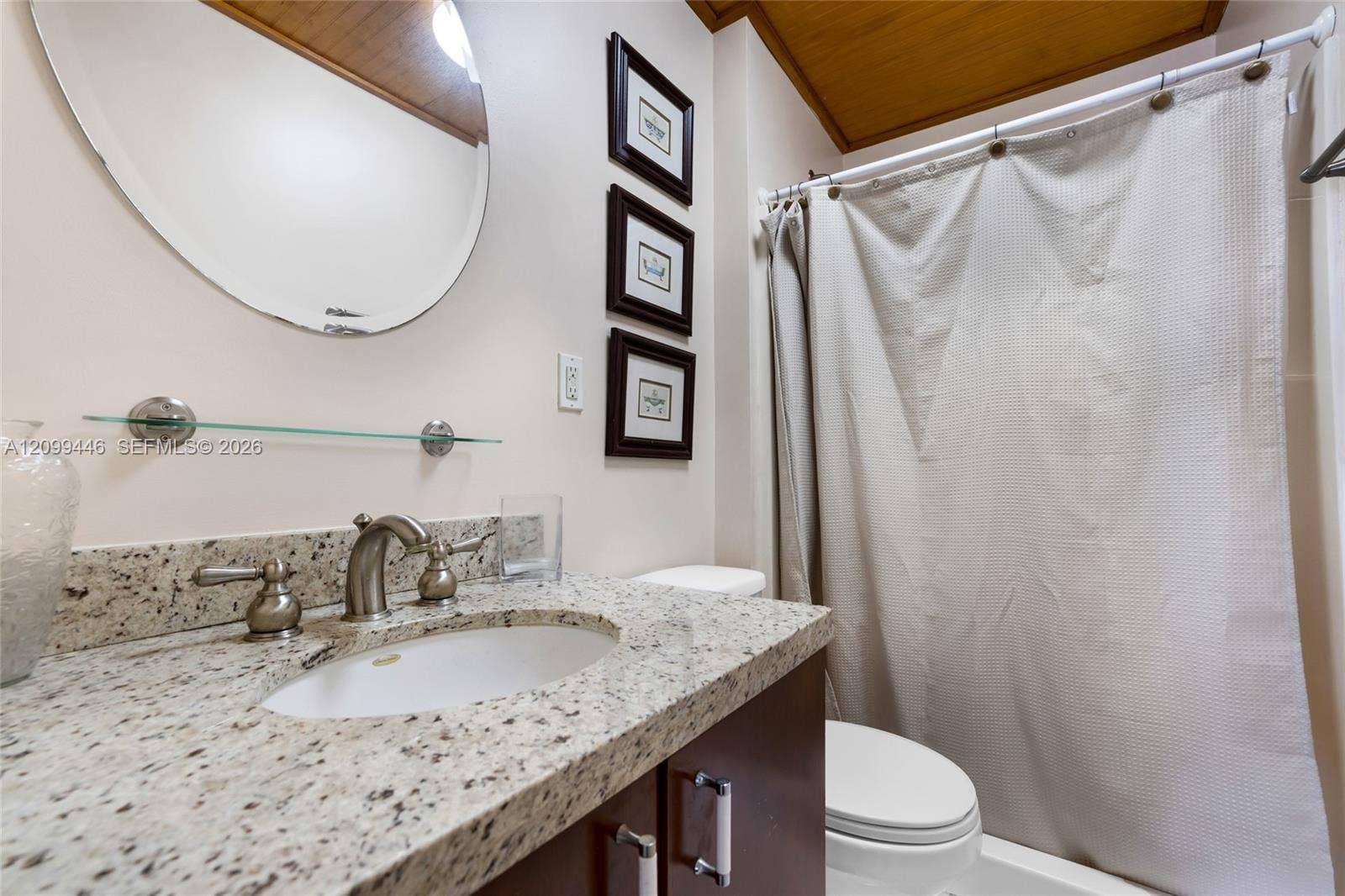 564 Palmetto Drive, Miami Springs, FL 33166 Bathroom above garage