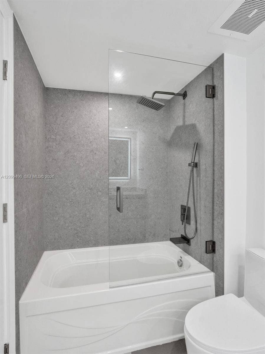 3201 NE 183rd Street, #1502, Aventura, FL 33160 3rd bathroom