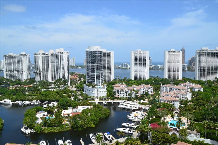 Property photo for 1000 W Island Boulevard, #2909, Aventura, FL