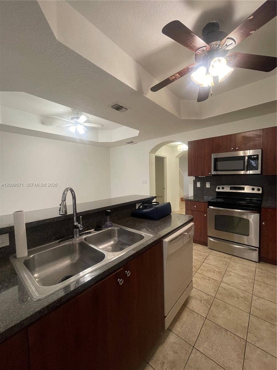 5803 Siena Lane, #606, Hollywood, FL 33021 Photo 10