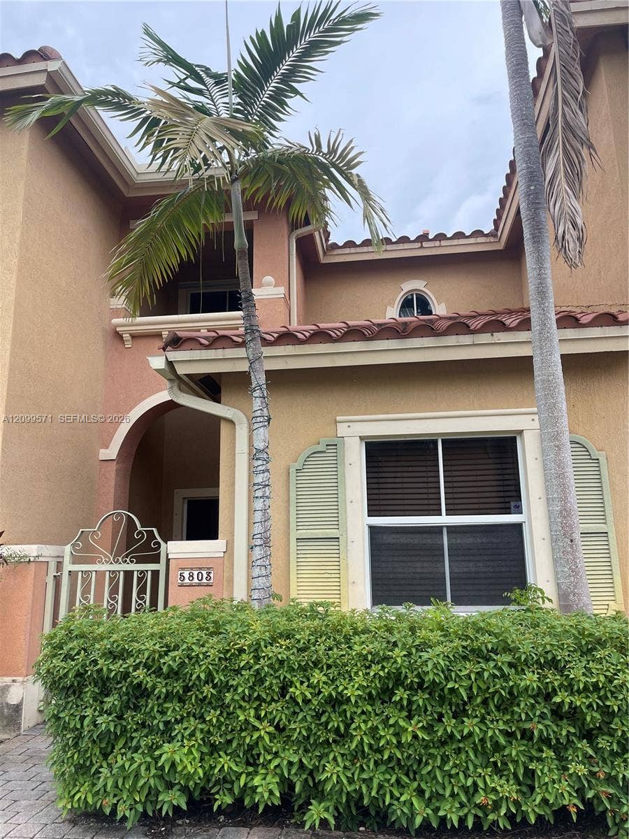 5803 Siena Lane, #606, Hollywood, FL 33021 Photo 3