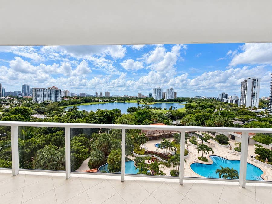 Property photo for 20281 E Country Club Drive, #809, Aventura, FL