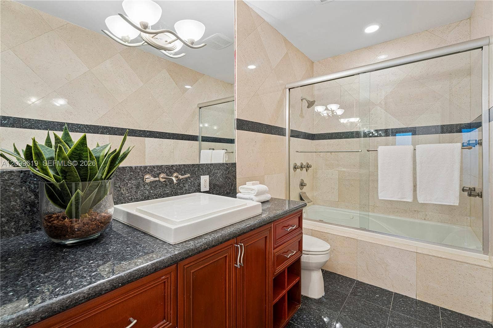 7837 SW 117th Street, Pinecrest, FL 33156 Ensuite bathroom