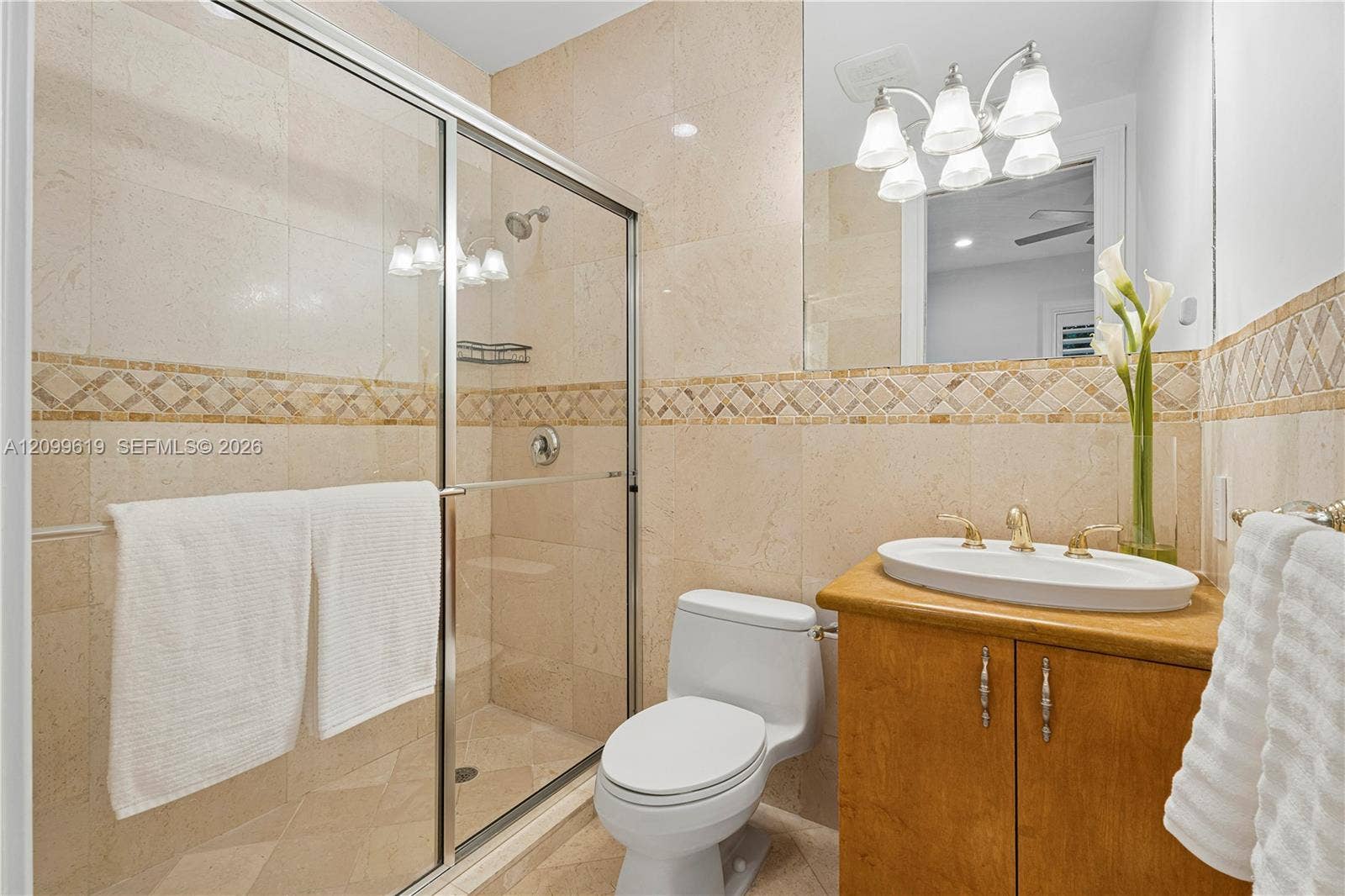 7837 SW 117th Street, Pinecrest, FL 33156 Ensuite bathroom for Grey Bedroom