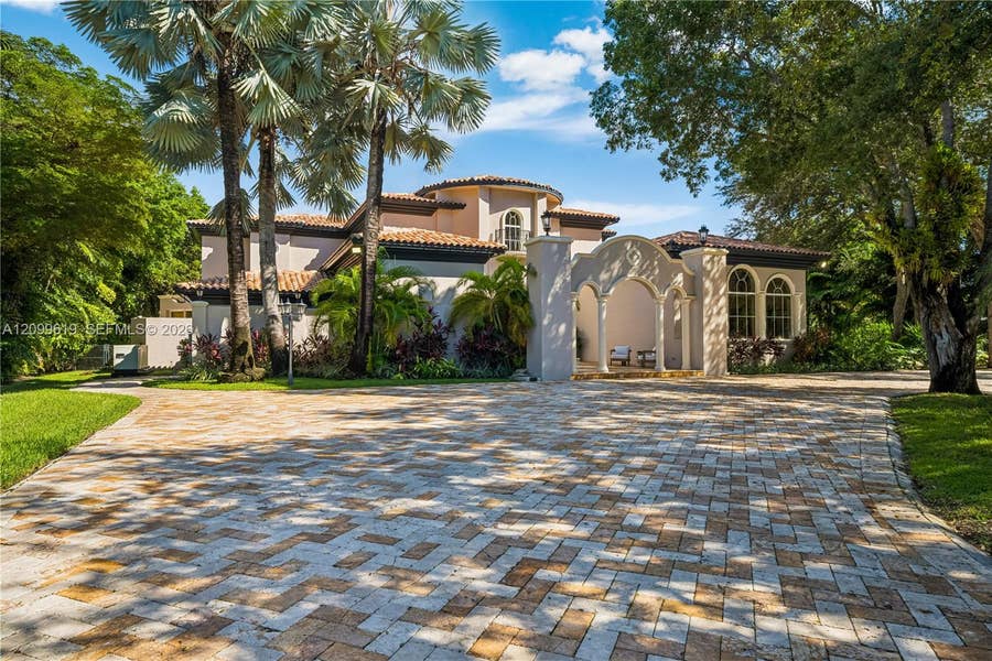 Property photo for 7837 SW 117th Street, Pinecrest, FL