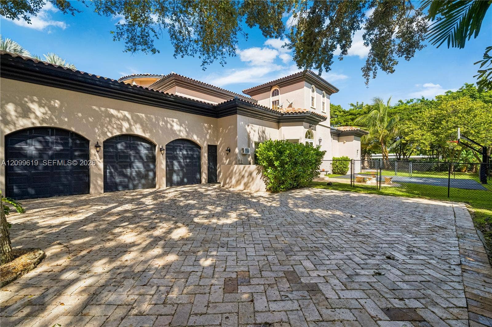 7837 SW 117th Street, Pinecrest, FL 33156 There are 2 Lifts so you can park 5 cars inside