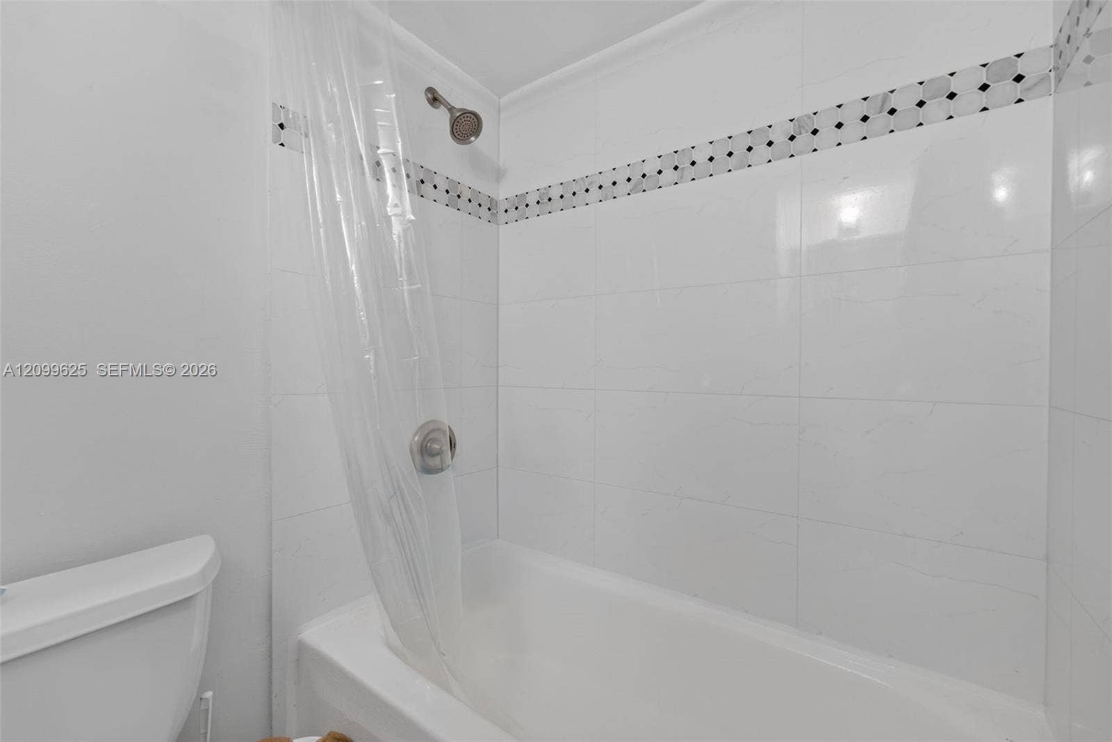 105 Riviera Circle, Weston, FL 33326 Photo 21