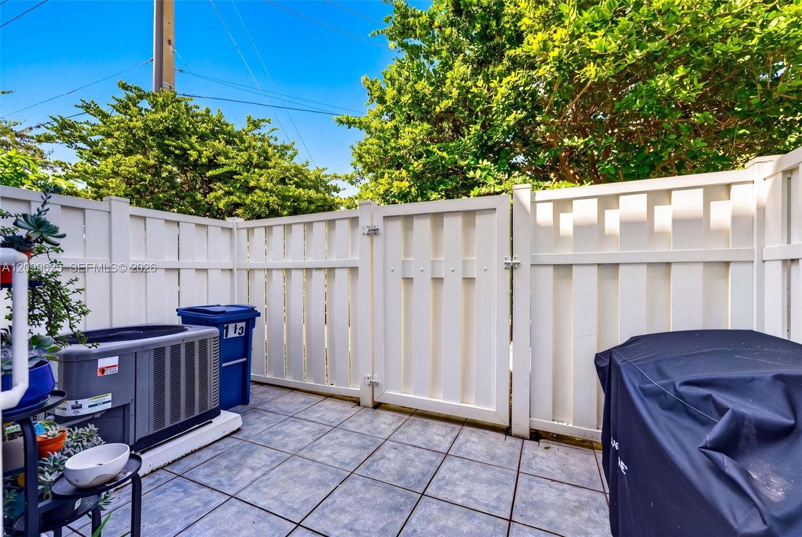 105 Riviera Circle, Weston, FL 33326 Photo 22