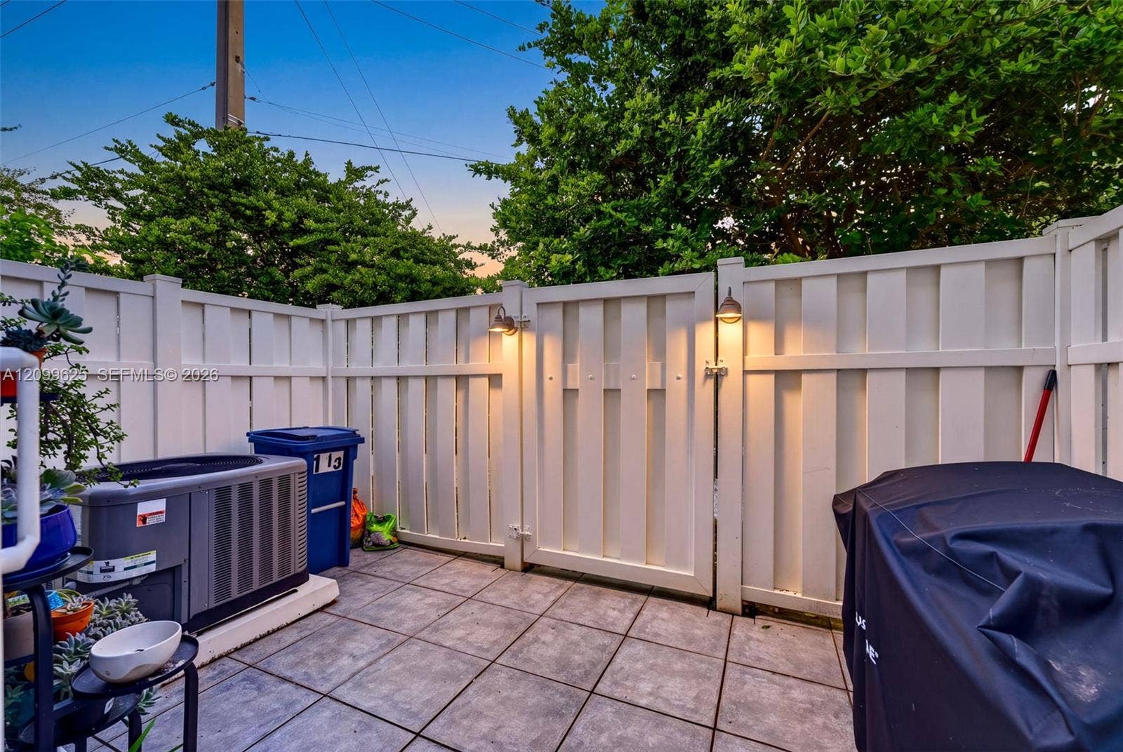 105 Riviera Circle, Weston, FL 33326 Photo 23
