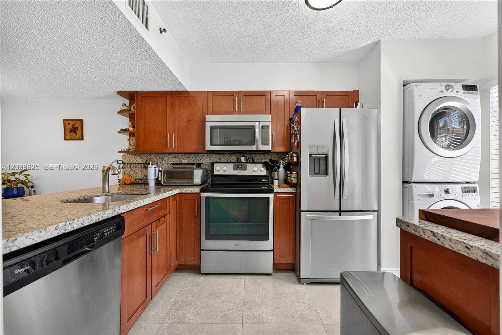 105 Riviera Circle, Weston, FL 33326 Photo 4