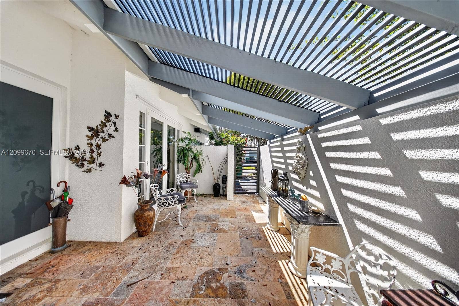 20304 SW 85th Avenue, Cutler Bay, FL 33189 front courtyard