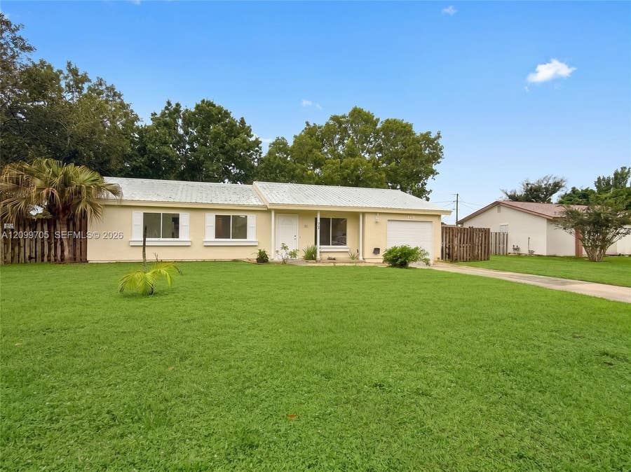 Property photo for 731 SW 24th Street SW, #5, Vero Beach, FL