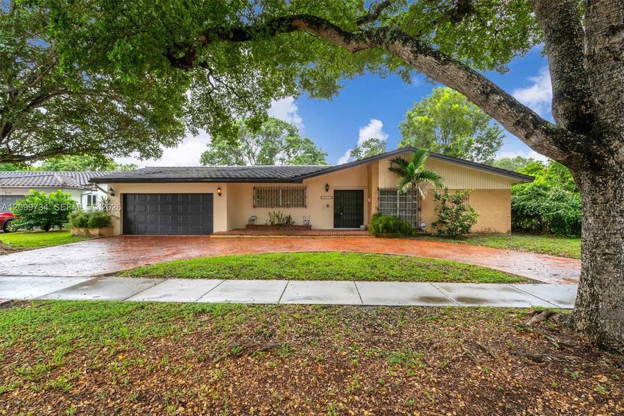 Property photo for 7200 S Miami Lakeway S, Miami Lakes, FL