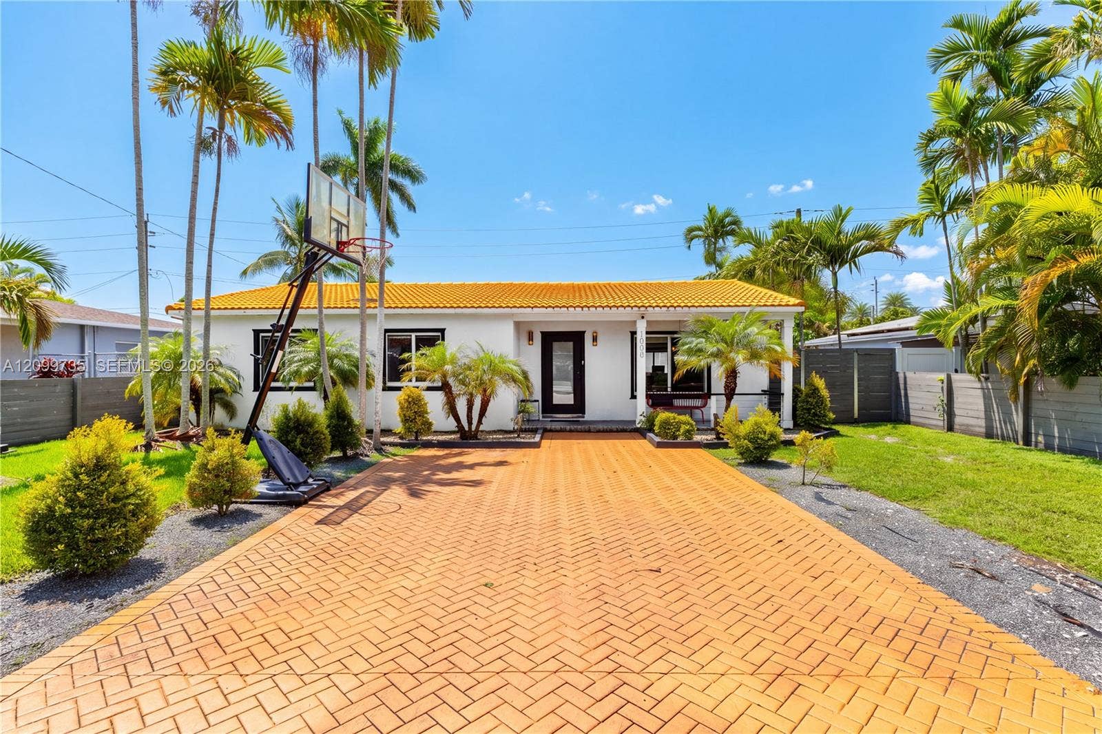 1008 Moffett Street, Hallandale Beach, FL 33009 Photo 2