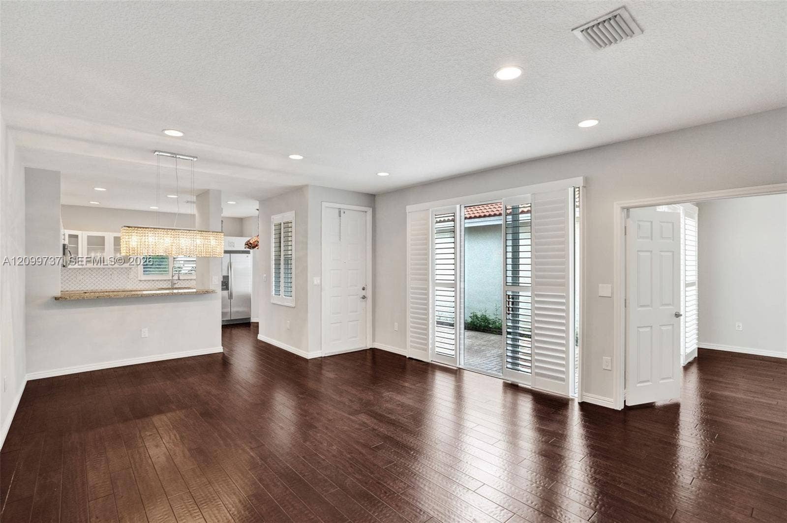 1620 Weeping Willow Way, Hollywood, FL 33019 Photo 12