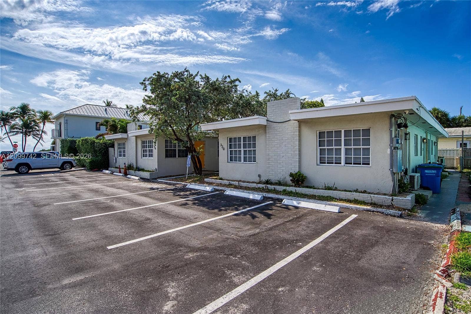 318 Walnut Street, Hollywood, FL 33019 Photo 13