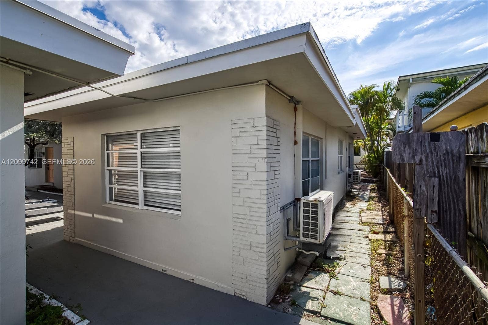 318 Walnut Street, Hollywood, FL 33019 Photo 6