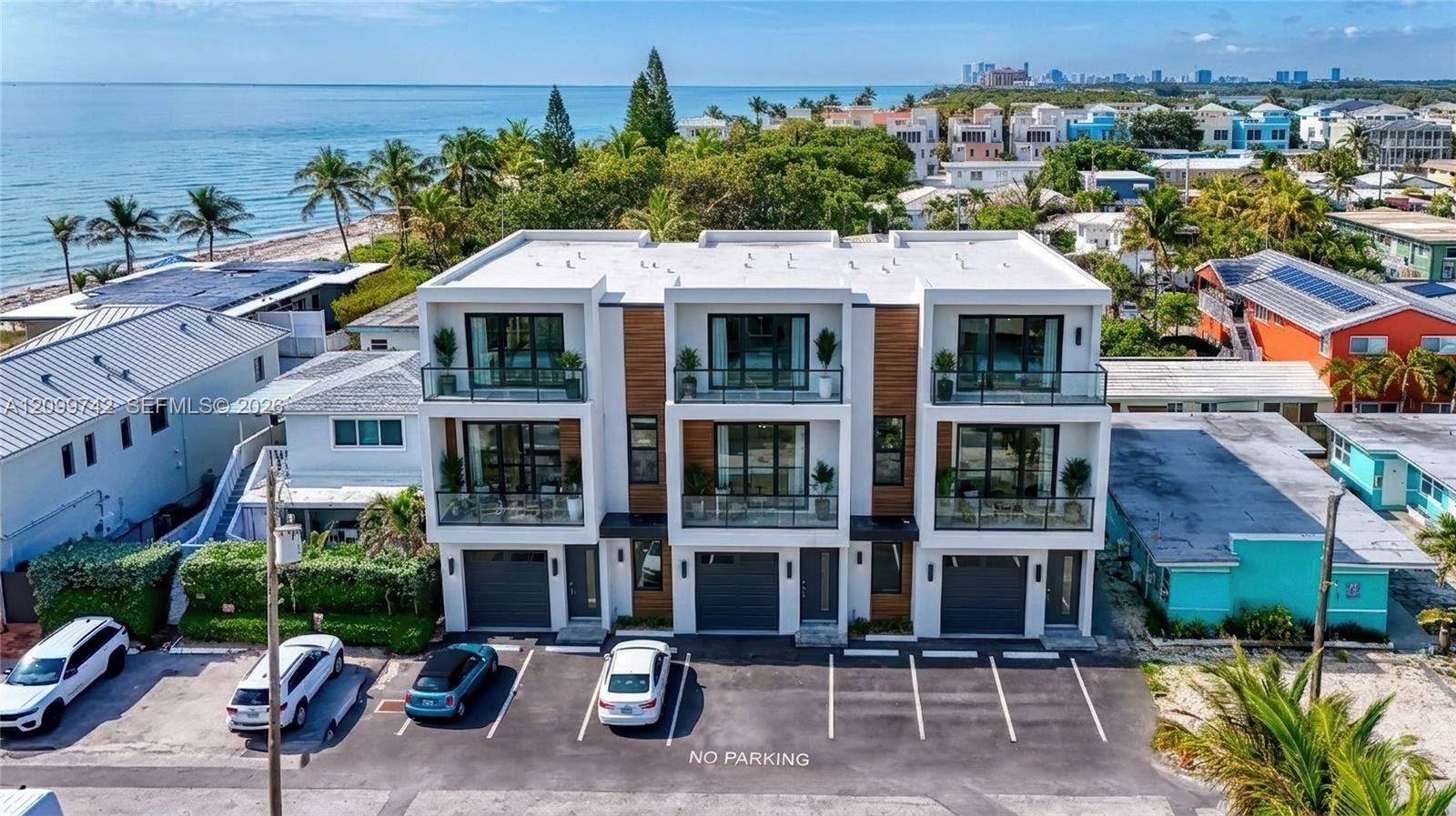 318 Walnut Street, Hollywood, FL 33019 Rendering for 3 townhomes