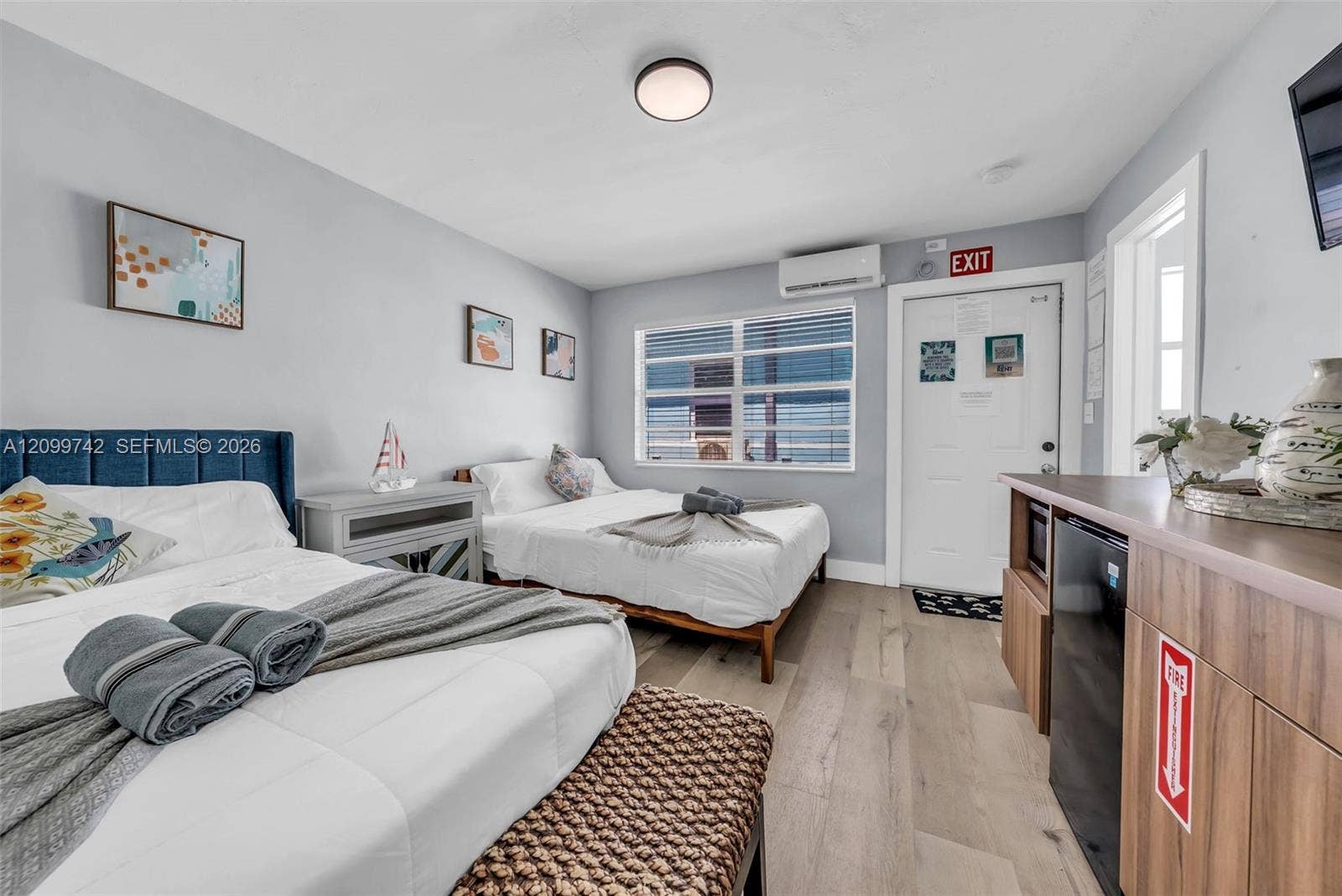 318 Walnut Street, Hollywood, FL 33019 Photo 22