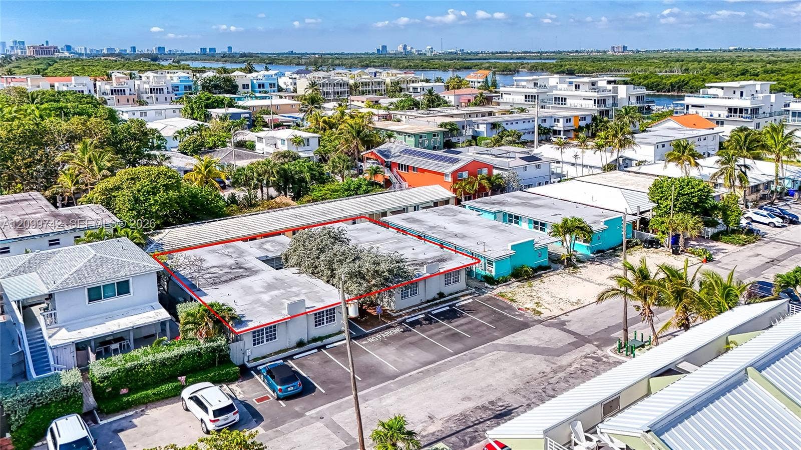 318 Walnut Street, Hollywood, FL 33019 Photo 5