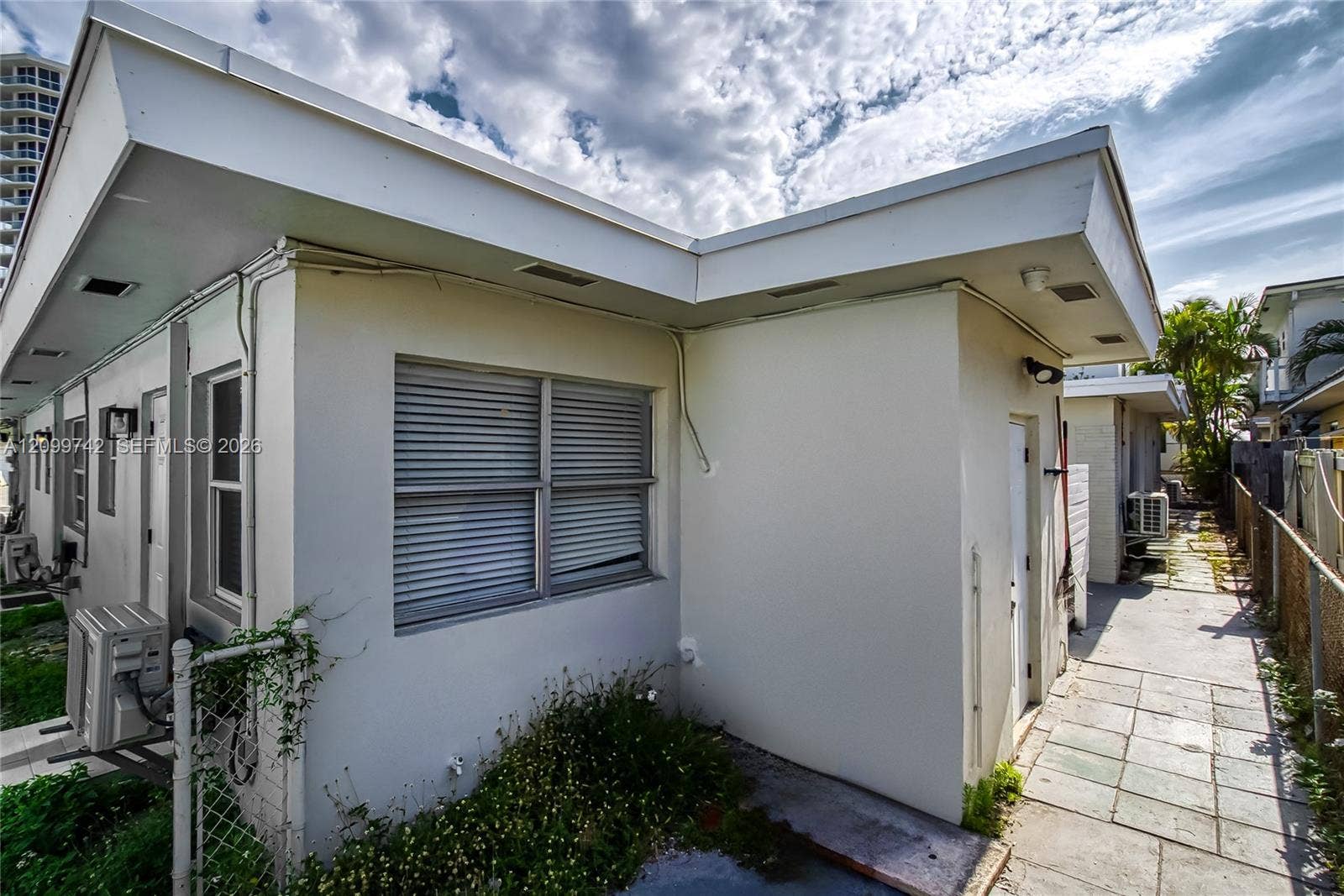 318 Walnut Street, Hollywood, FL 33019 Photo 14