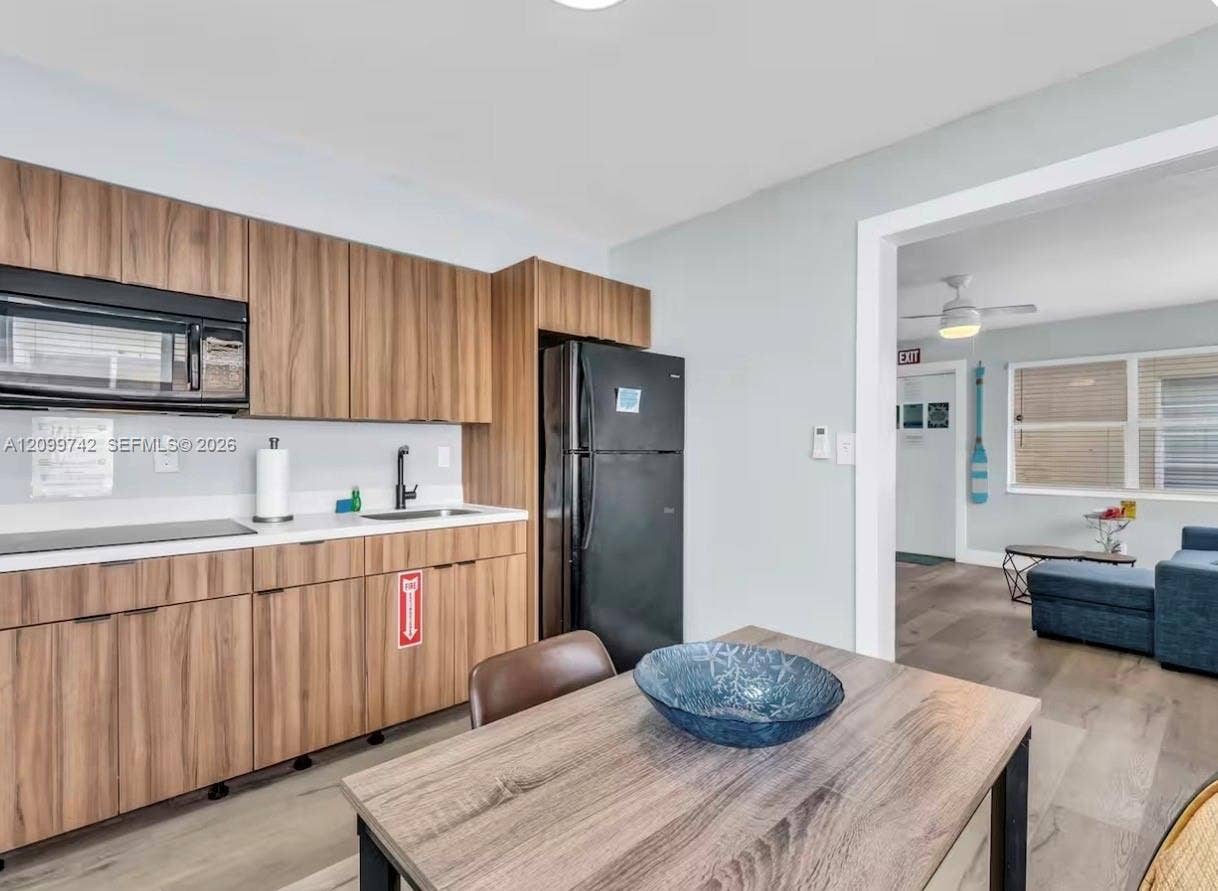 318 Walnut Street, Hollywood, FL 33019 Unit2