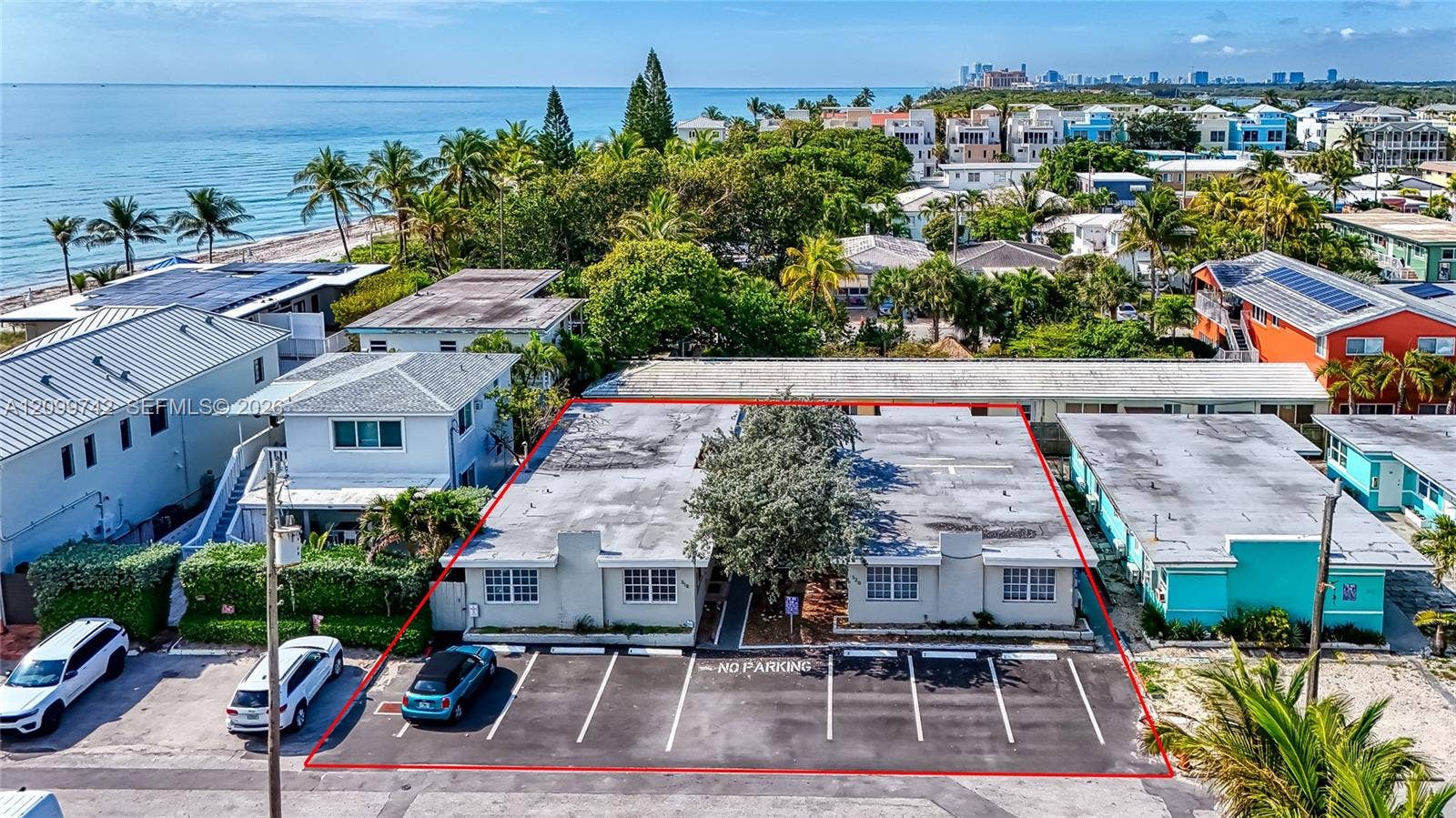 318 Walnut Street, Hollywood, FL 33019 Photo 2