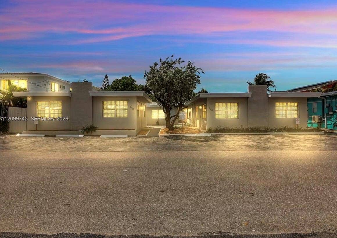 318 Walnut Street, Hollywood, FL 33019 Photo 17