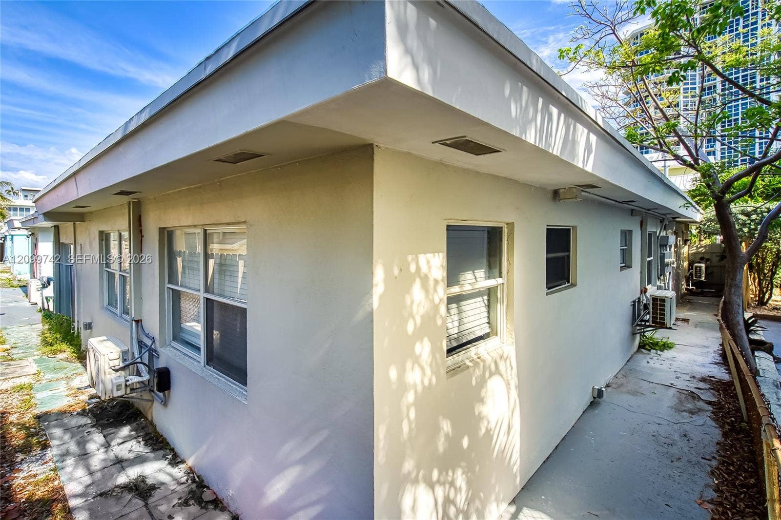 318 Walnut Street, Hollywood, FL 33019 Photo 10