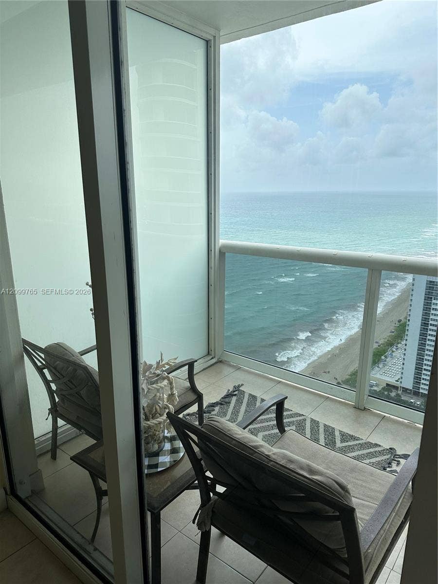 1830 S Ocean Drive, #3705, Hallandale Beach, FL 33009 Photo 10