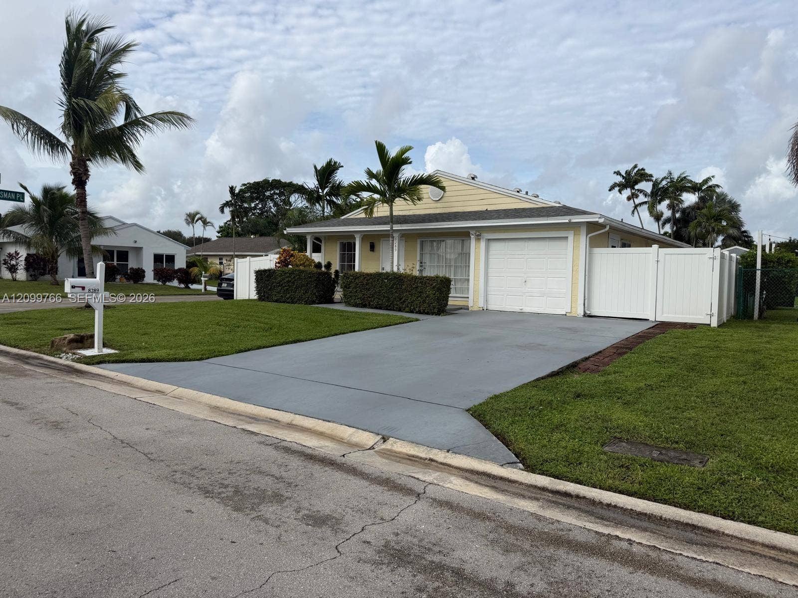 8289 Barnyard Way, Boca Raton, Boca Raton, FL 33433 Photo 2