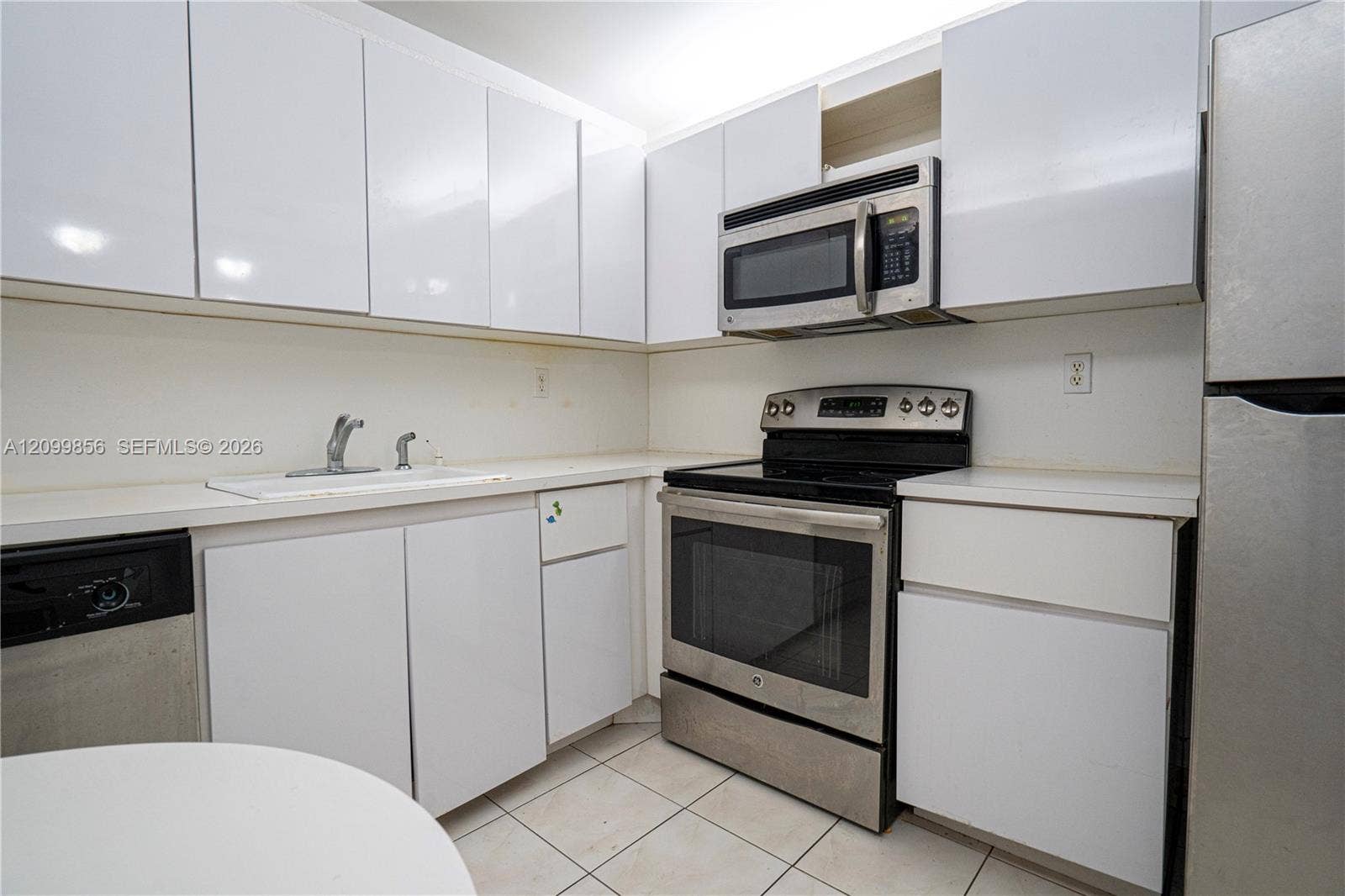 600 Three Islands Boulevard, #316, Hallandale Beach, FL 33009 Photo 2