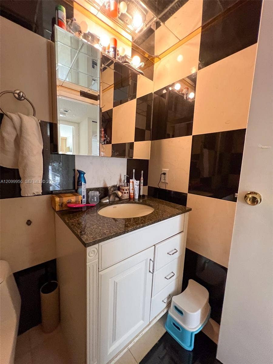 701 Three Islands Boulevard, #506, Hallandale Beach, FL 33009 Photo 10