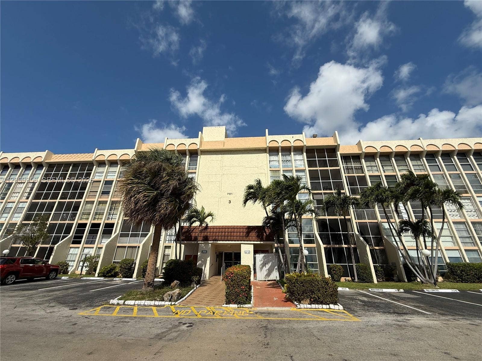 701 Three Islands Boulevard, #506, Hallandale Beach, FL 33009 Photo 22