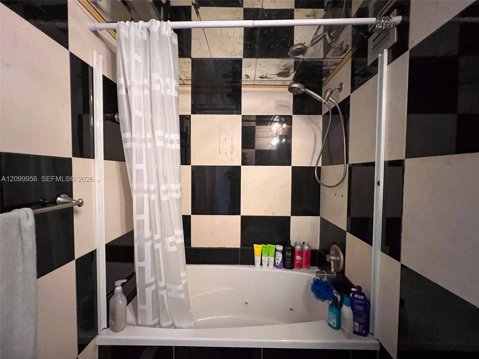 701 Three Islands Boulevard, #506, Hallandale Beach, FL 33009 Photo 9