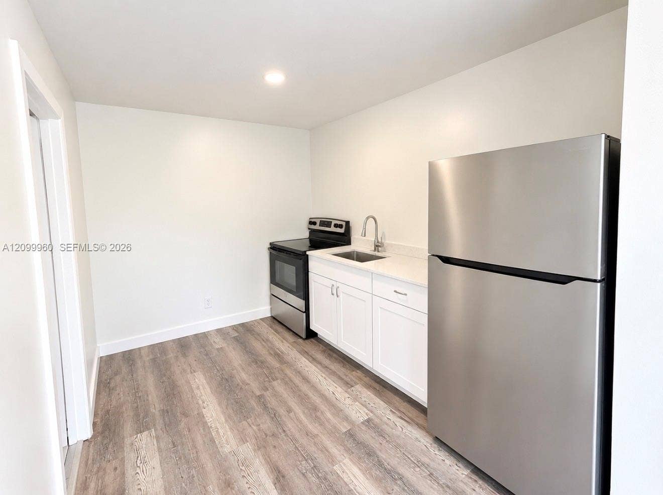 842 NW 8th Street, #4, Hallandale Beach, Hallandale Beach, FL 33009 Photo 2