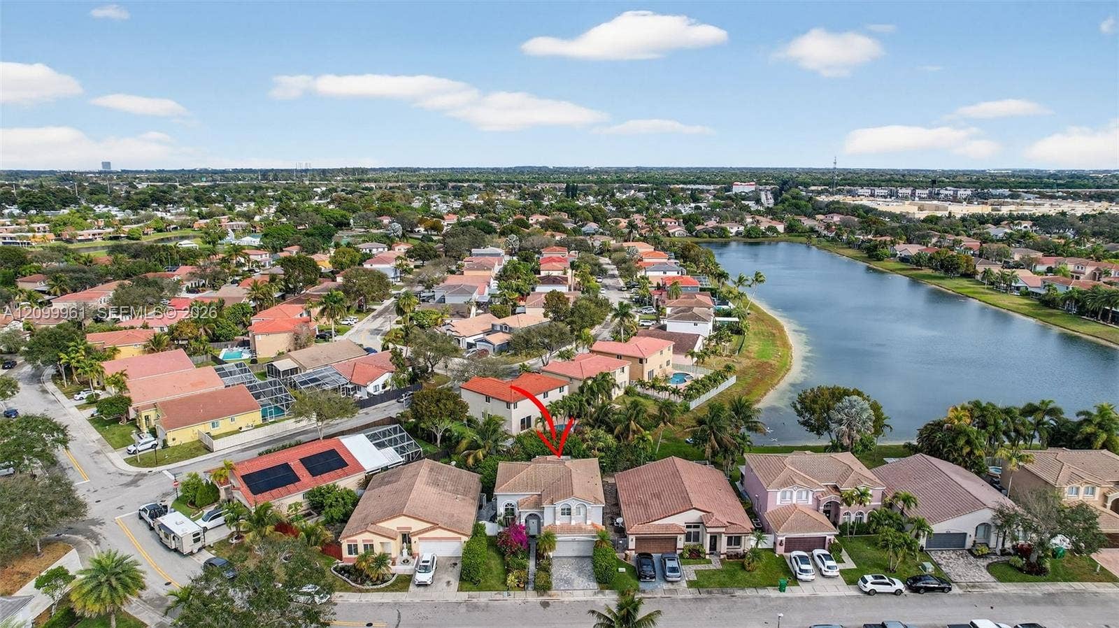 10755 SW 17th Place, Davie, FL 33324 Photo 2