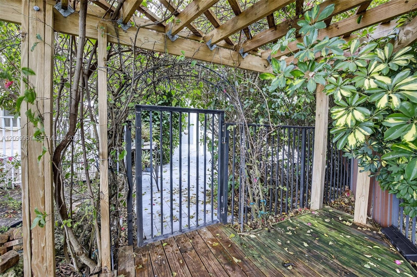 10755 SW 17th Place, Davie, FL 33324 Photo 45