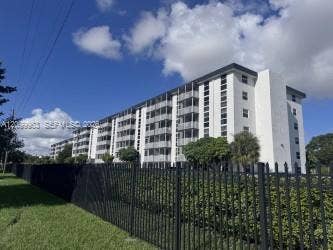 Property photo for 16950 W Dixie Hwy A635 Highway, #635, North Miami Beach, FL