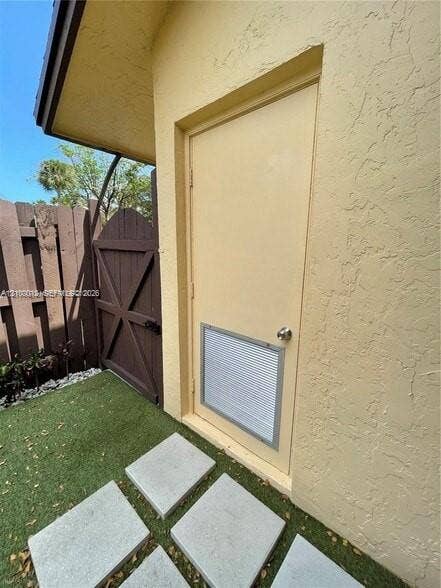 112 Fox Road, #2-50, Hollywood, FL 33024 Photo 21