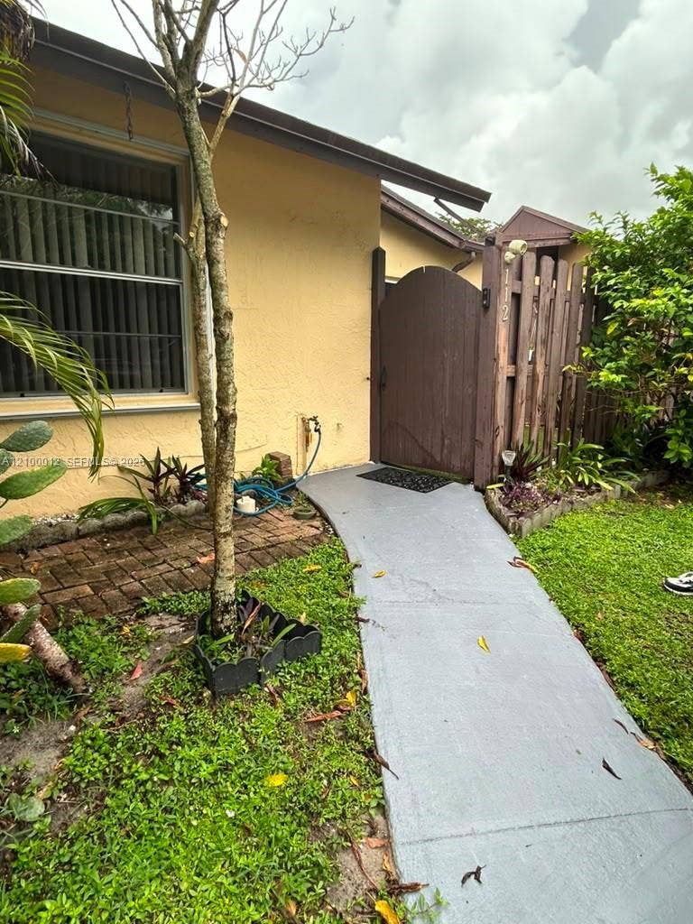 112 Fox Road, #2-50, Hollywood, FL 33024 Photo 20