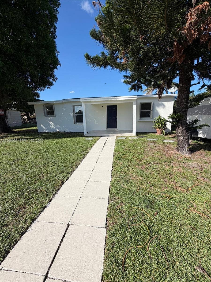 Property photo for 1621 NW 14th Street, Fort Lauderdale, FL