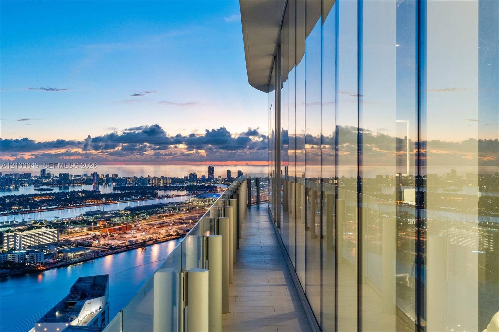 300 Biscayne Boulevard Way, #PH6001C, Miami, FL 33131 Photo 35
