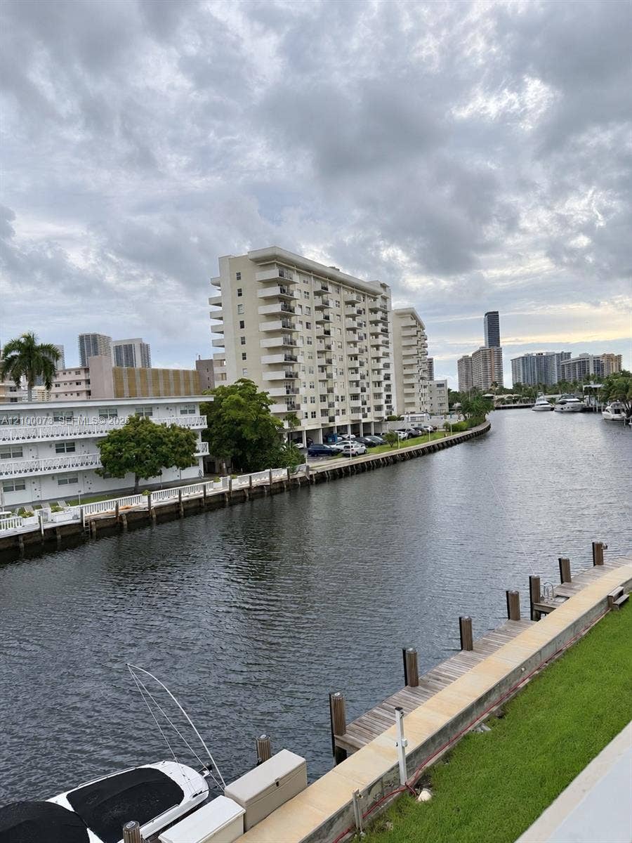 Property photo for 440 Paradise Isle Boulevard, #306, Hallandale Beach, FL