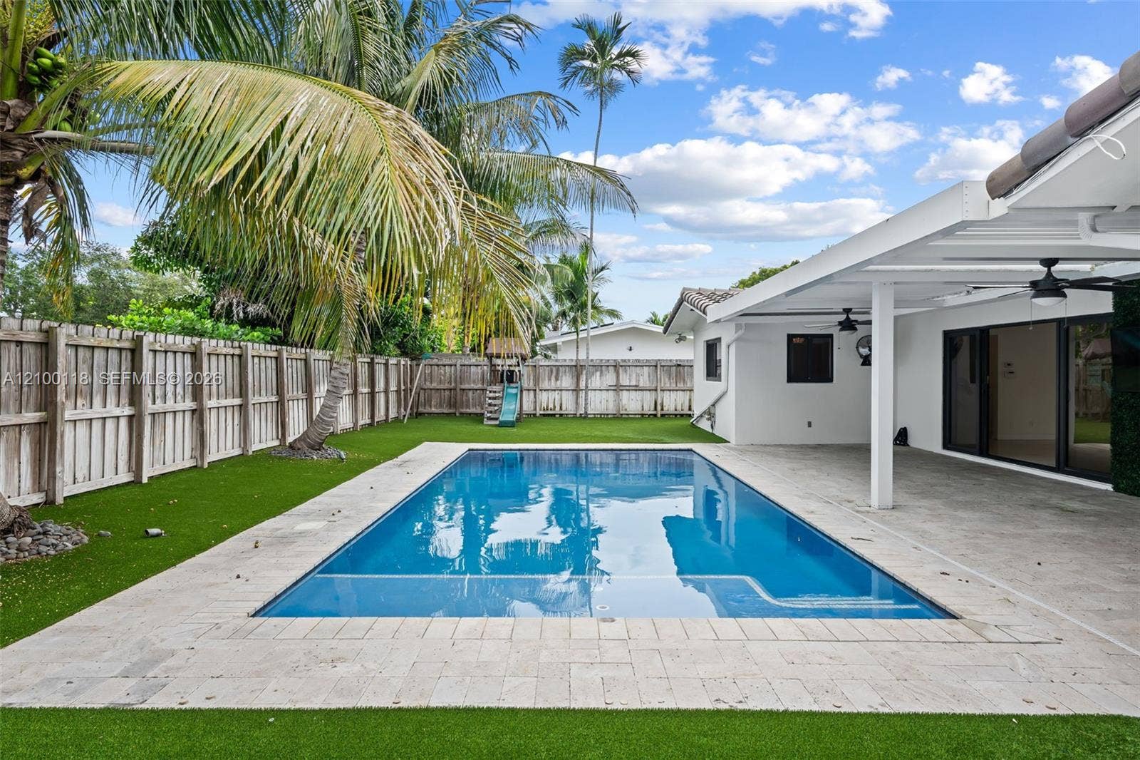 2091 NE 55th Street, Fort Lauderdale, FL 33308 Oversized Swimming Pool
