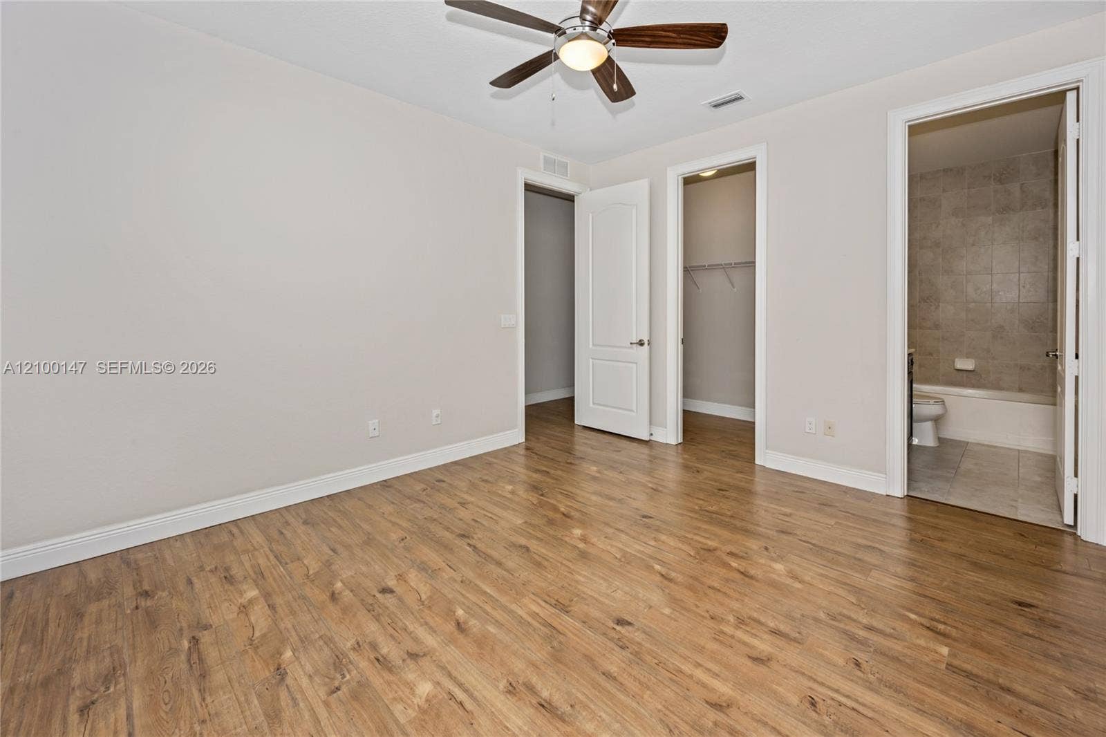 2010 NW 98th Way, Pembroke Pines, FL 33024 Photo 3