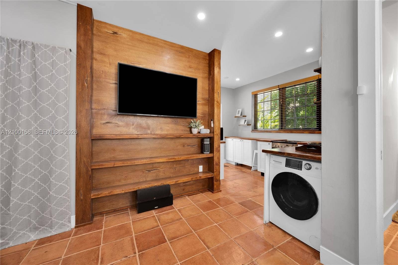 504 Majorca Avenue, Coral Gables, FL 33134 Inlaw Bathroom