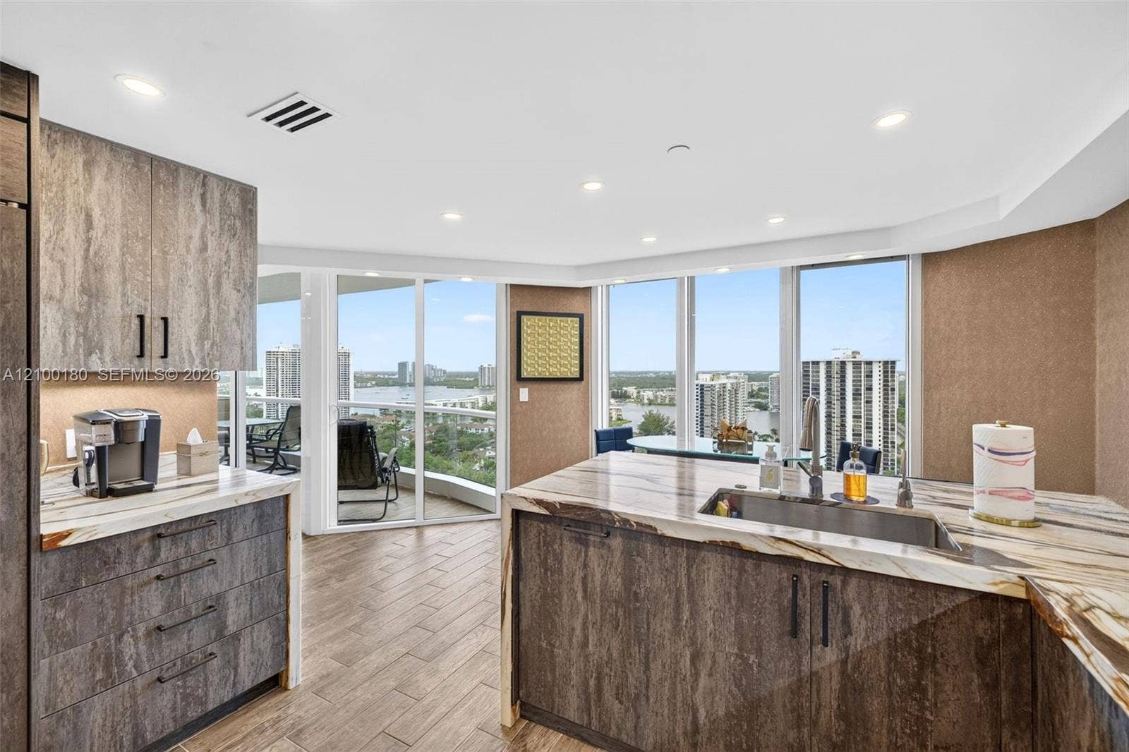 7000 Island Boulevard, #2409-2410, Aventura, FL 33160 Photo 68