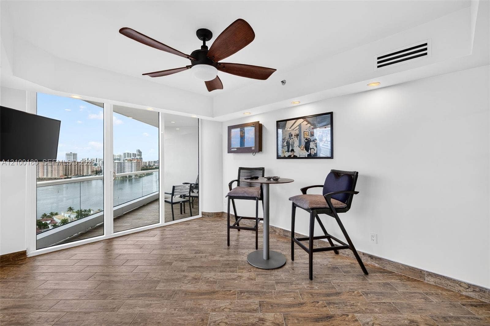7000 Island Boulevard, #2409-2410, Aventura, FL 33160 Photo 7